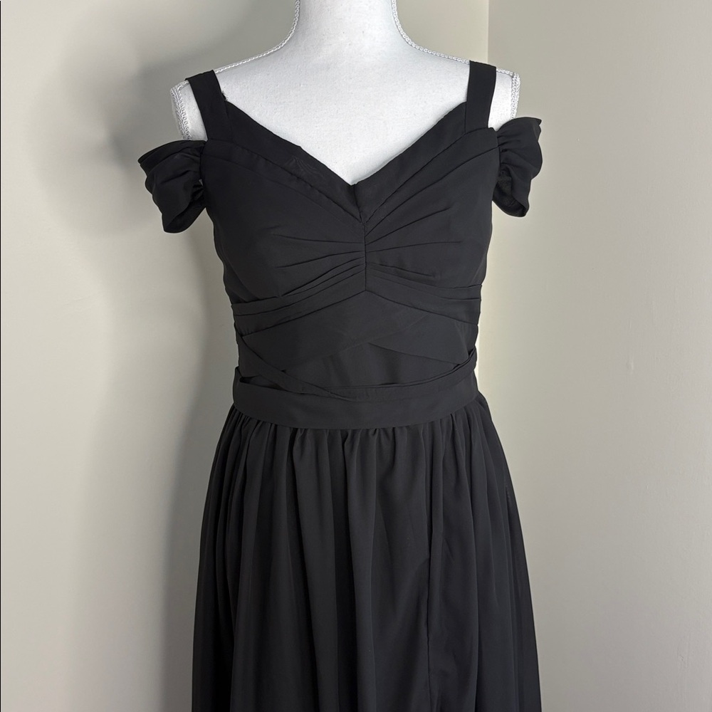 Pomuyoo Classic Black Sleeveless Corset Tie Back V-Neck Prom Maxi. Size 6 to 10